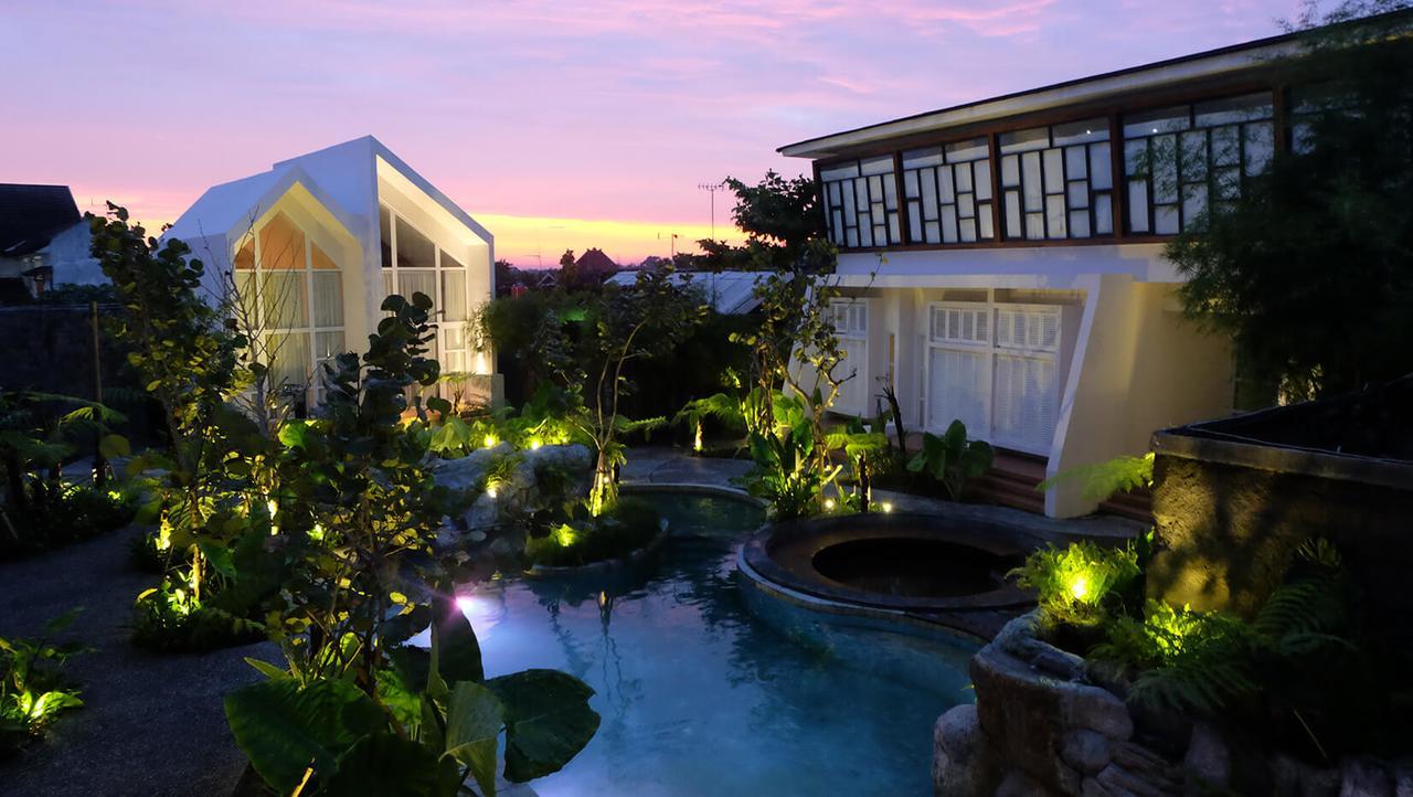 Hotel Yats Colony Jogyakarta Zewnętrze zdjęcie